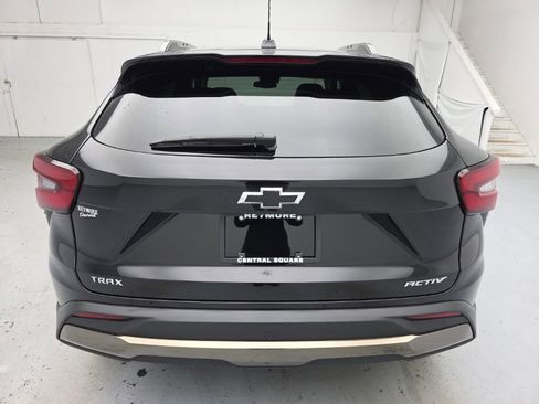 Used 2025 Chevrolet Trax ACTIV FWD image 7