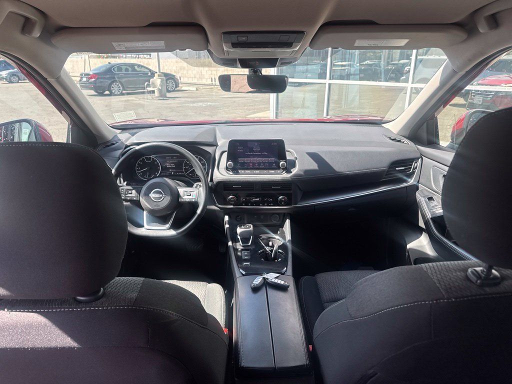 Used 2024 Nissan Rogue SV FWD image 20
