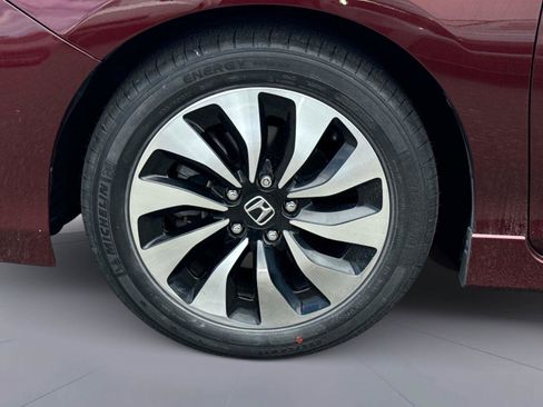 Certified 2017 Honda Accord Touring image 11