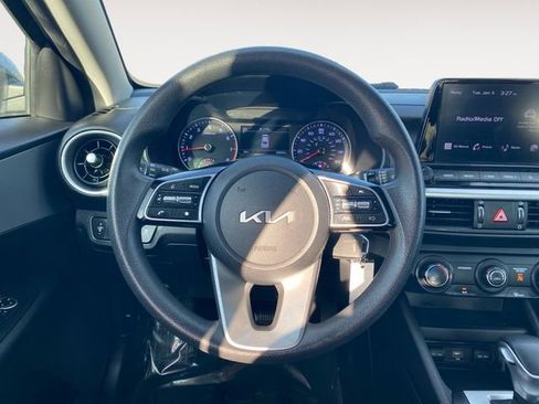 Used 2023 Kia Forte LXS image 12