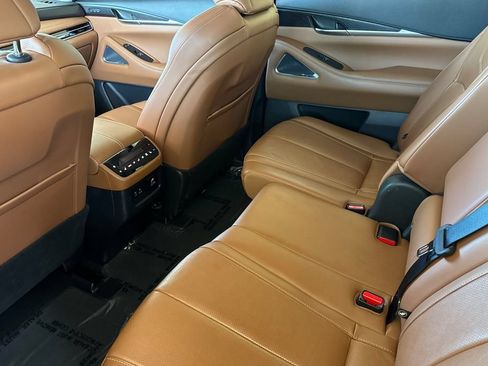 Used 2023 INFINITI QX60 Sensory w/ Vision Package AWD/4WD image 11