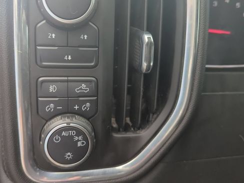 Used 2021 Chevrolet Silverado 2500 LT w/ Convenience Package AWD/4WD image 9