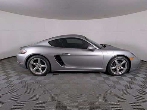 Used 2018 Porsche 718 Cayman image 7