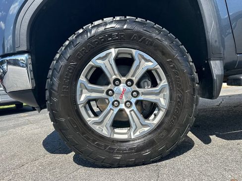 Used 2019 GMC Sierra 1500 SLT w/ SLT Convenience Package AWD/4WD image 12