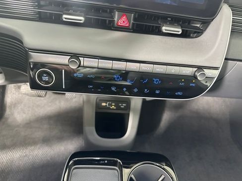 Used 2025 Hyundai Ioniq 5 SE image 23
