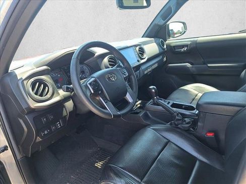 Certified 2023 Toyota Tacoma TRD Off-Road w/ TRD Premium Off Road Package AWD/4WD image 9