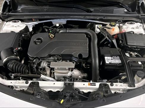 Used 2021 Chevrolet Malibu RS FWD image 9