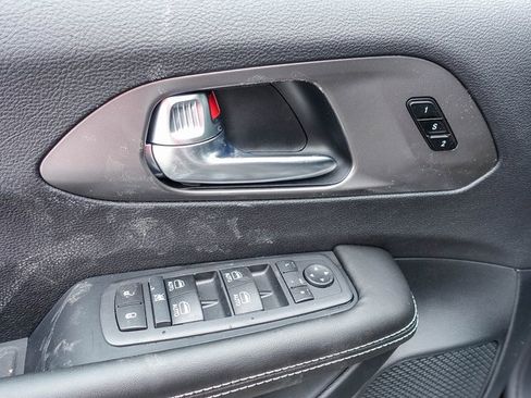 New 2026 Chrysler Pacifica Select image 16