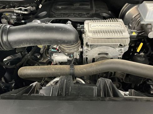 Used 2023 RAM 1500 Laramie AWD/4WD image 27