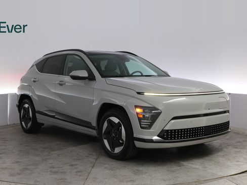 Used 2024 Hyundai Kona Limited FWD image 13