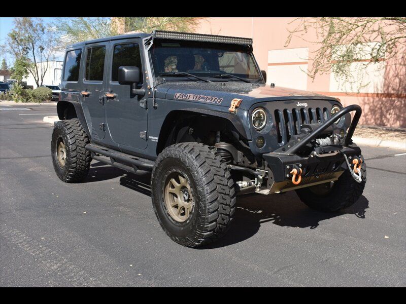 Used 2017 Jeep Wrangler Unlimited Rubicon w/ Connectivity Group AWD/4WD image 3