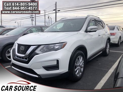 Used 2018 Nissan Rogue SV w/ Premium Package image 3