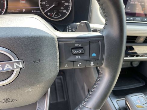 Used 2025 Nissan Rogue SV AWD/4WD image 20