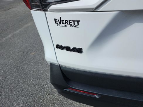 Used 2024 Toyota RAV4 LE image 4