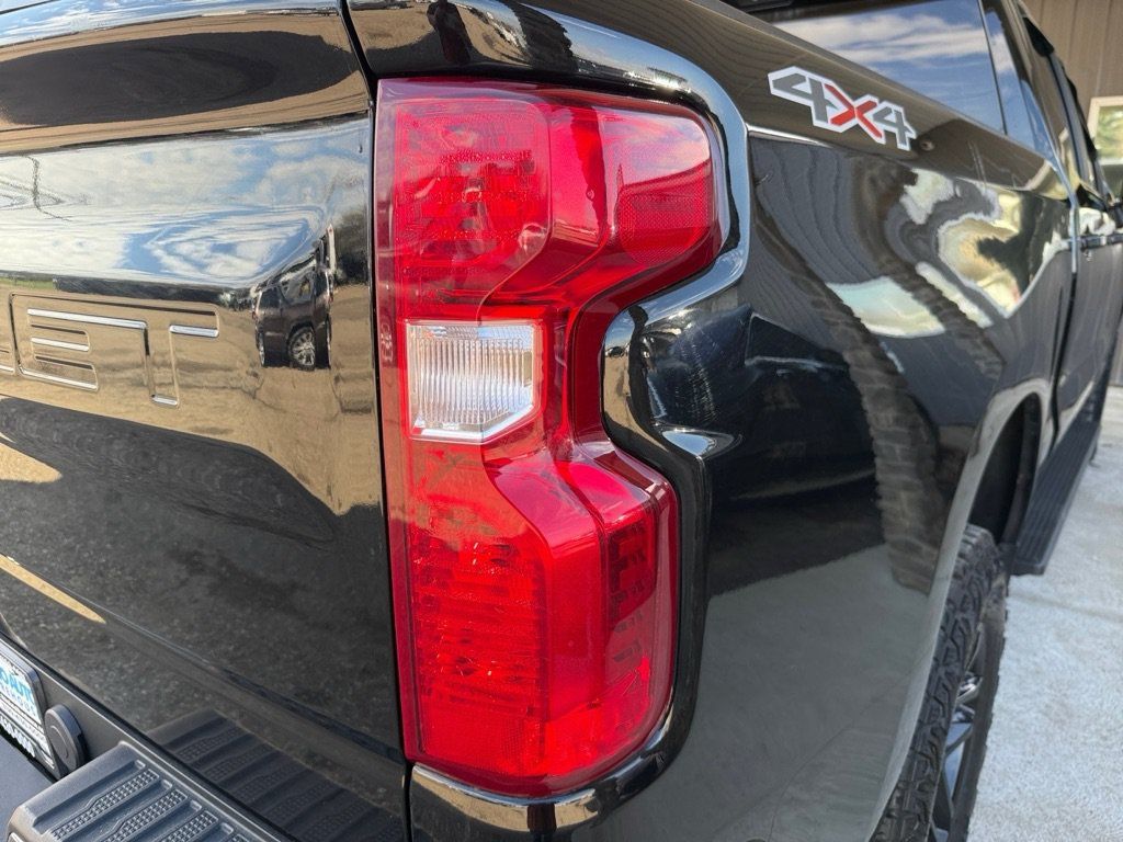 Used 2020 Chevrolet Silverado 1500 LT w/ Fleet Comfort Package AWD/4WD image 24