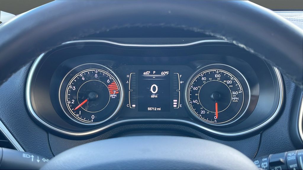 Used 2019 Jeep Cherokee Latitude Plus w/ Comfort/Convenience Group FWD image 16