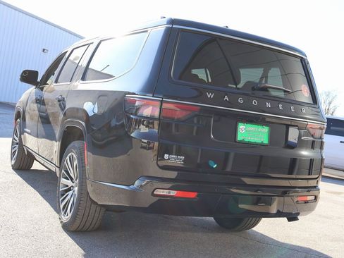 New 2025 Jeep Wagoneer L Series II image 3