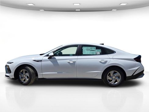 New 2025 Hyundai Sonata SE image 4