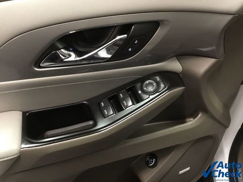 Used 2019 Chevrolet Traverse LT w/ LT Premium Package image 21