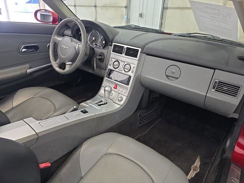 Used 2005 Chrysler Crossfire Limited image 38