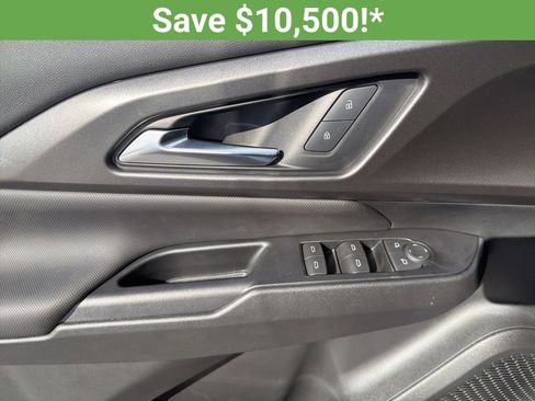 New 2026 Chevrolet Equinox EV LT image 19