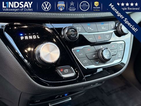 Used 2019 Chrysler Pacifica Limited w/ Advanced Safetytec Group image 17