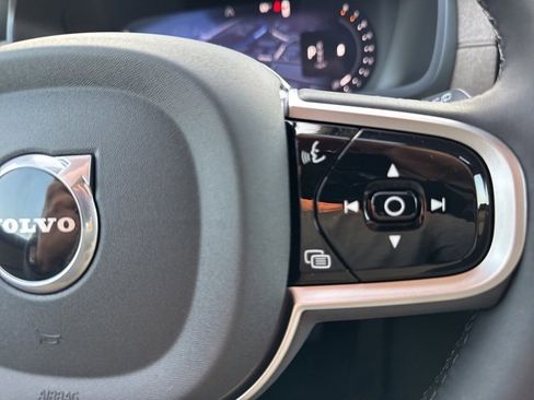 New 2026 Volvo XC90 B6 Plus w/ Protection Package Premier image 19