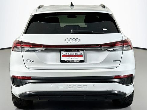 Used 2023 Audi Q4 e-tron Premium Plus AWD/4WD image 3