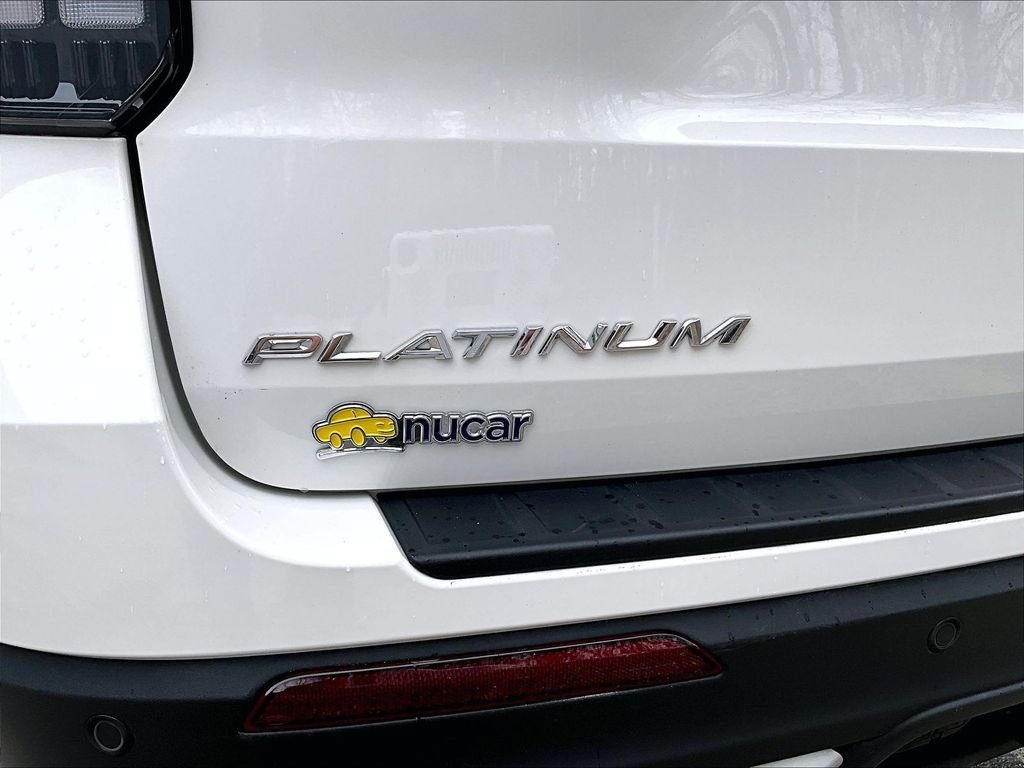 Used 2025 Ford Explorer Platinum w/ Ultimate Package AWD/4WD image 30