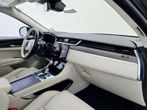 Certified 2021 Jaguar F-PACE R-Dynamic S AWD/4WD image 21