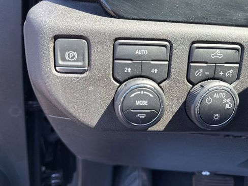 Used 2024 Chevrolet Silverado 1500 LT AWD/4WD image 25