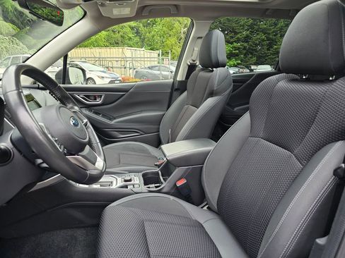 Used 2020 Subaru Forester Premium AWD/4WD image 12