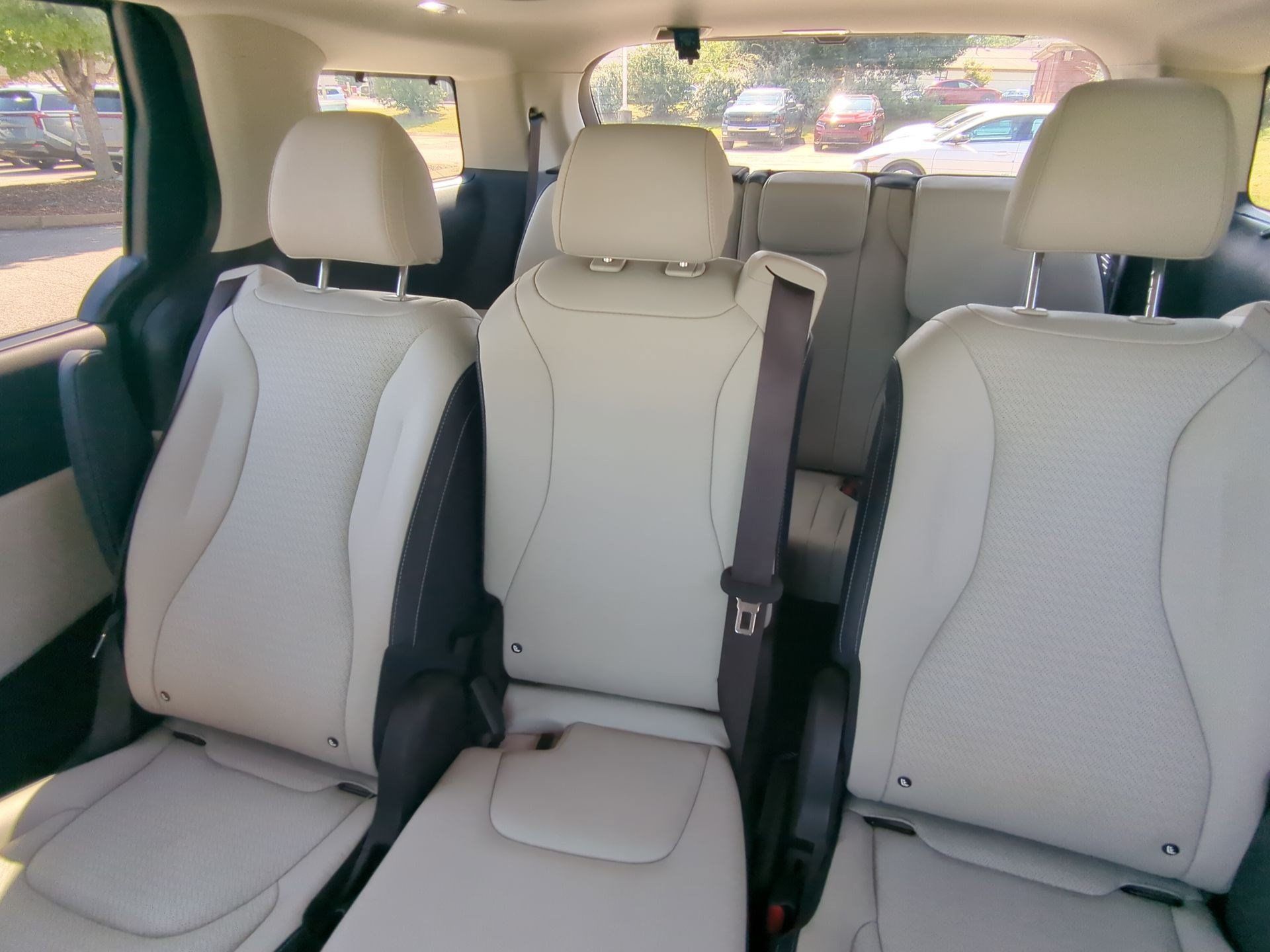 Certified 2025 Kia Carnival SX Prestige FWD image 20