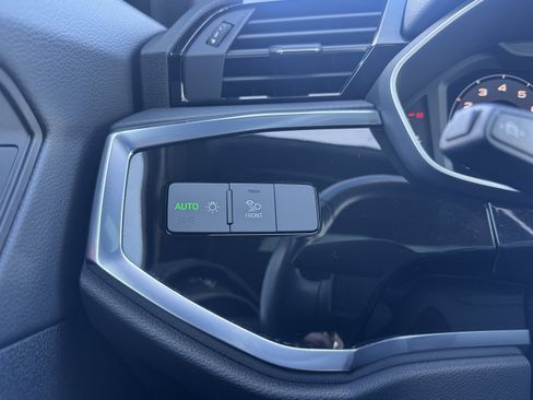 Used 2023 Audi Q3 2.0T Premium w/ Convenience Package image 33