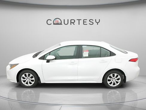 New 2026 Toyota Corolla LE image 5