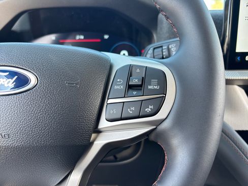 New 2026 Ford Explorer Active w/ Active Comfort Package image 32