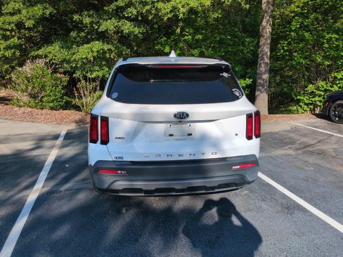 Used 2021 Kia Sorento S w/ Panoramic Sunroof Package AWD/4WD image 4
