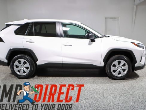 Used 2024 Toyota RAV4 LE image 6