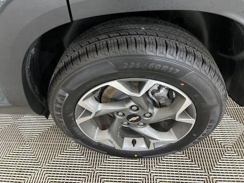 Used 2025 Chevrolet Trax LT FWD image 10