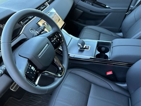 New 2026 Land Rover Range Rover Evoque Dynamic SE image 9