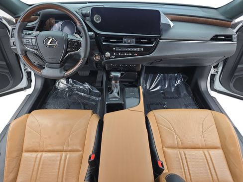 Used 2022 Lexus ES 350 Ultra Luxury w/ Accessory Package 2 FWD image 9