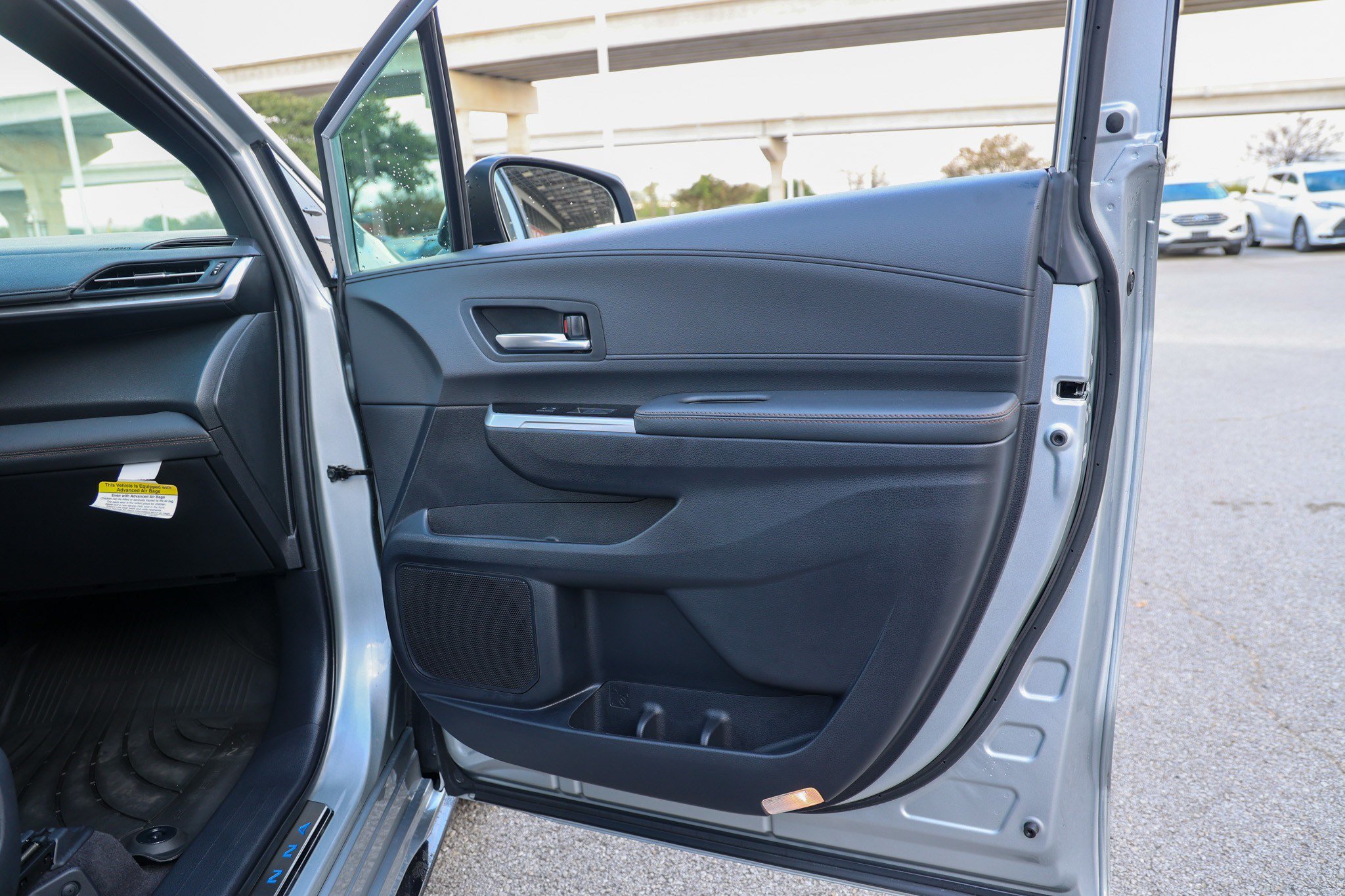 Certified 2025 Toyota Sienna Platinum FWD image 41