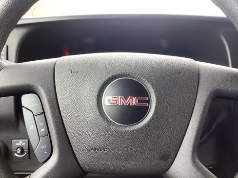 Used 2024 GMC Savana 2500 w/ Driver Convenience Package image 11