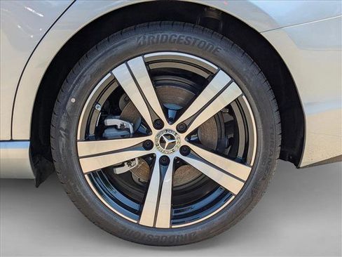 Used 2025 Mercedes-Benz C 300 Sedan image 10