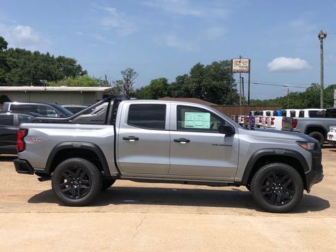 New 2025 Chevrolet Colorado Trail Boss w/ Midnight Edition image 9