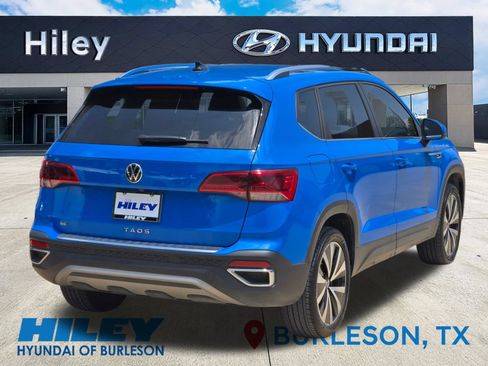 Used 2023 Volkswagen Taos SE FWD image 4