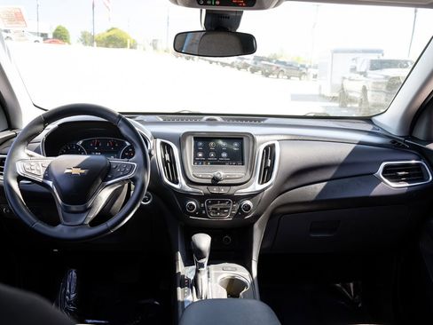 Used 2024 Chevrolet Equinox LT FWD image 19