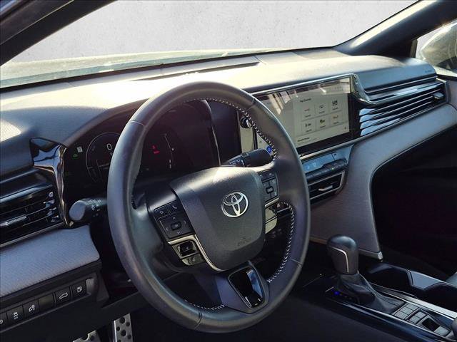 Used 2025 Toyota Camry SE w/ Multimedia Upgrade Package FWD image 9