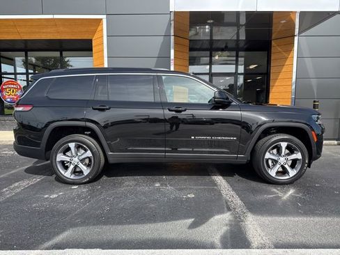 New 2026 Jeep Grand Cherokee L Limited AWD/4WD image 2