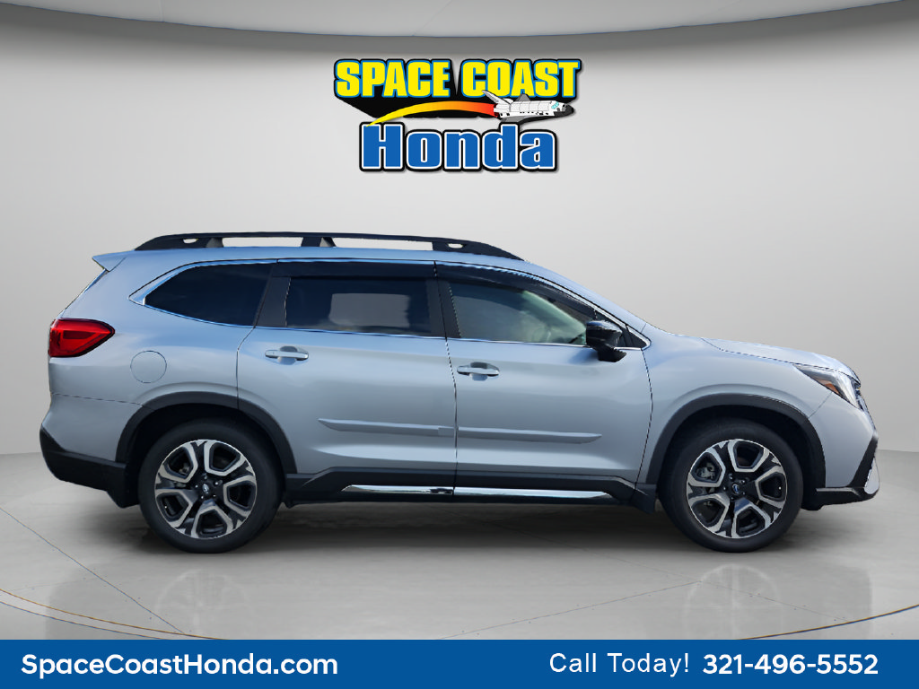 Used 2024 Subaru Ascent Limited w/ Technology Package AWD/4WD image 2